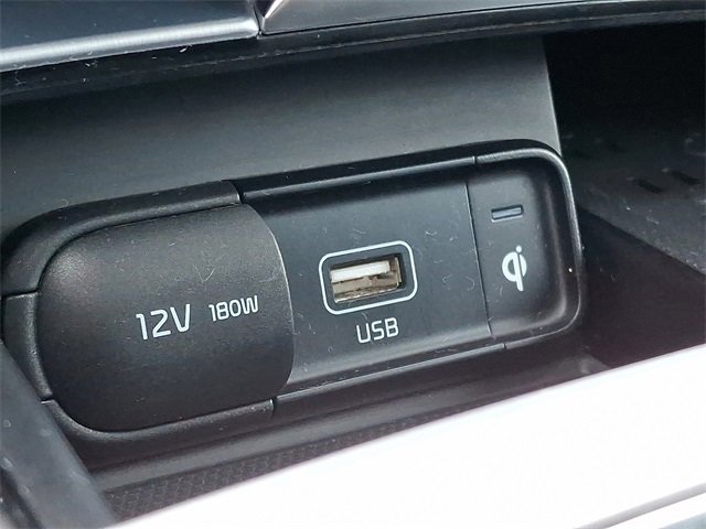 Used 2022 Kia Stinger GT1 image 27