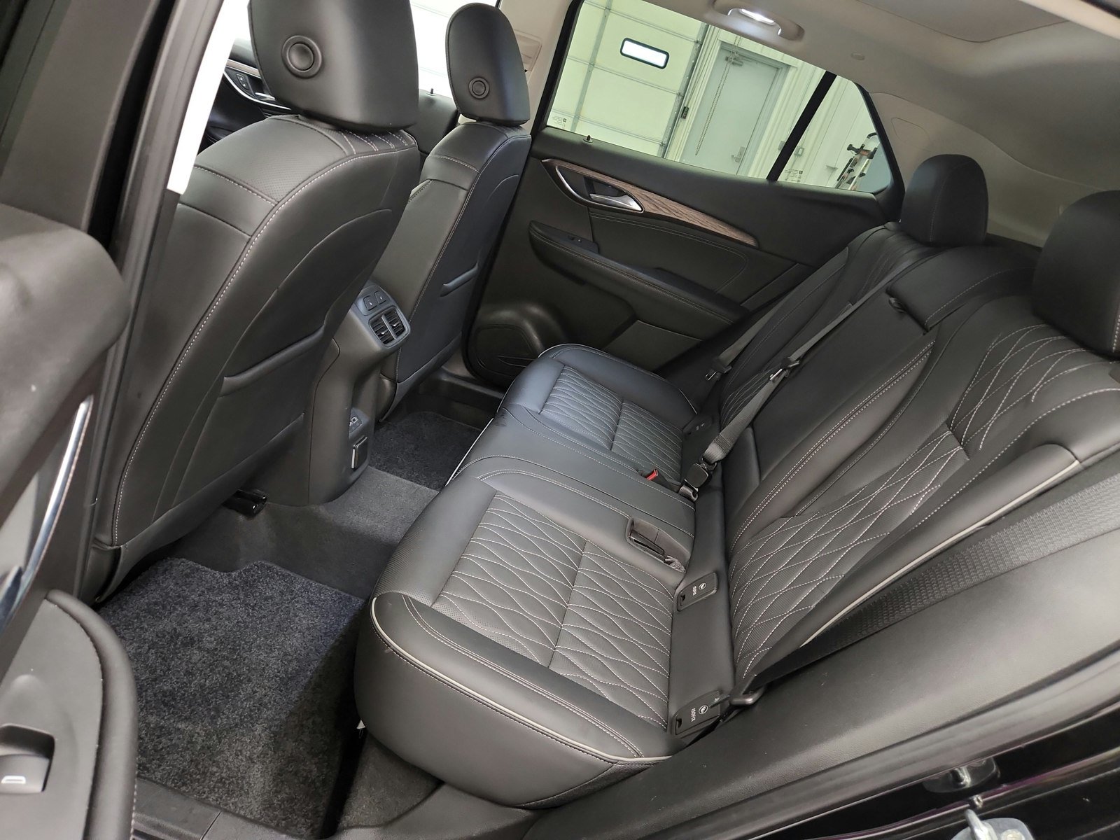 Used 2023 Buick Envision Avenir FWD image 33