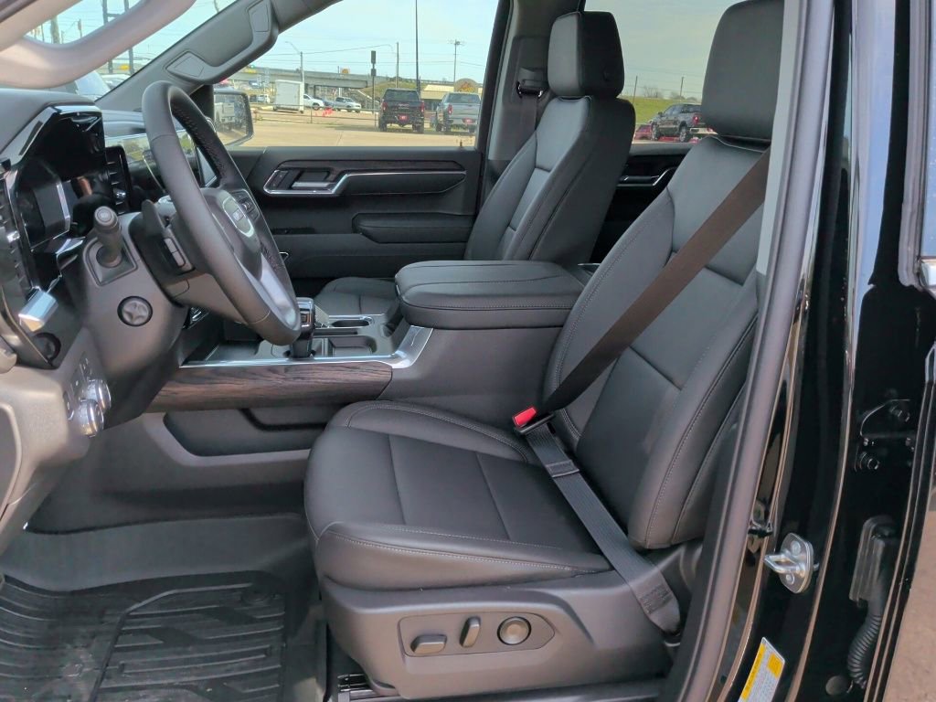New 2026 GMC Sierra 1500 SLT image 13
