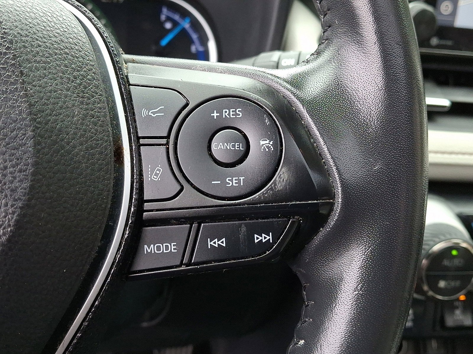 Used 2020 Toyota RAV4 Limited w/ Carpet Mat Package AWD/4WD image 22