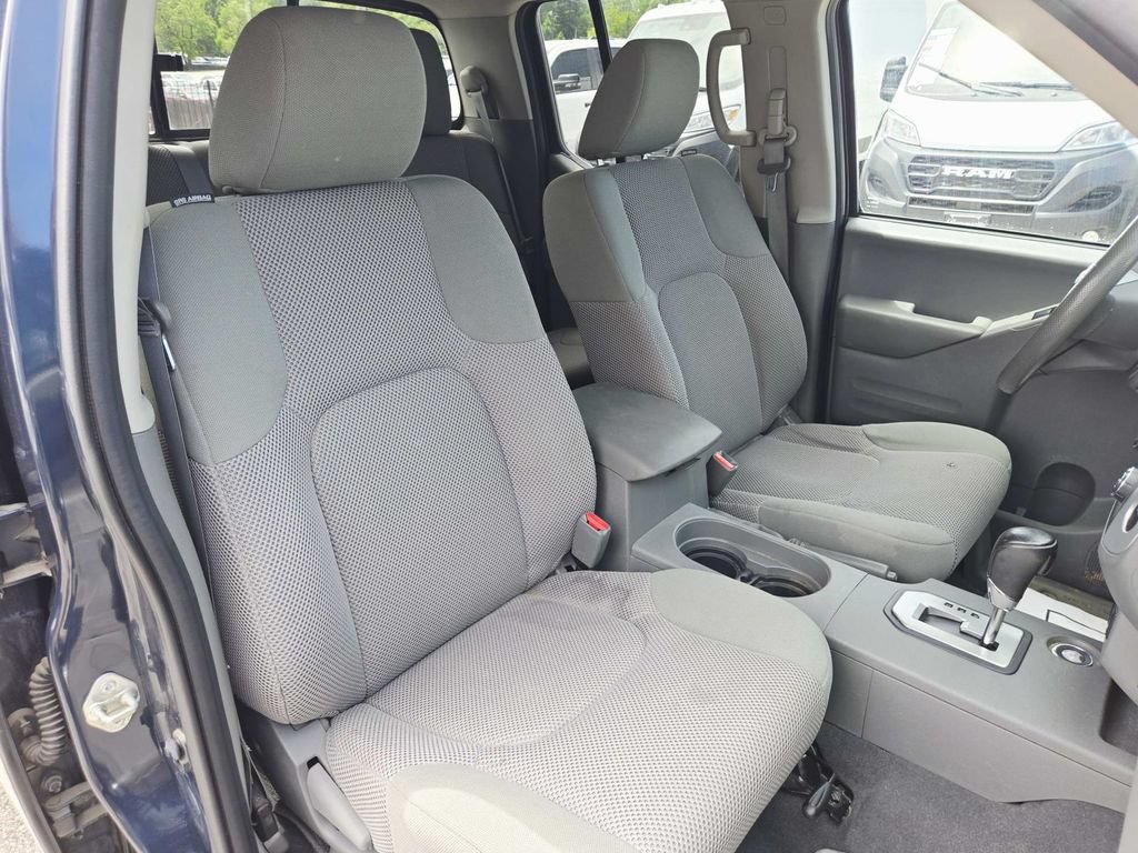 Used 2020 Nissan Frontier SV RWD image 16