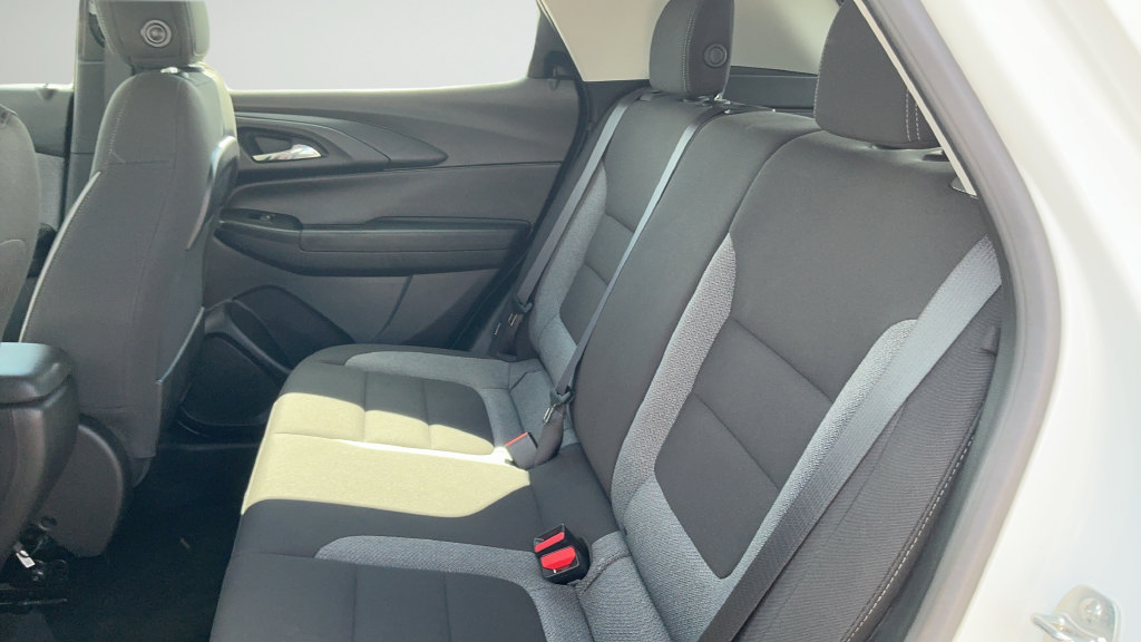 Used 2024 Chevrolet TrailBlazer LS w/ LS Confidence Package FWD image 19