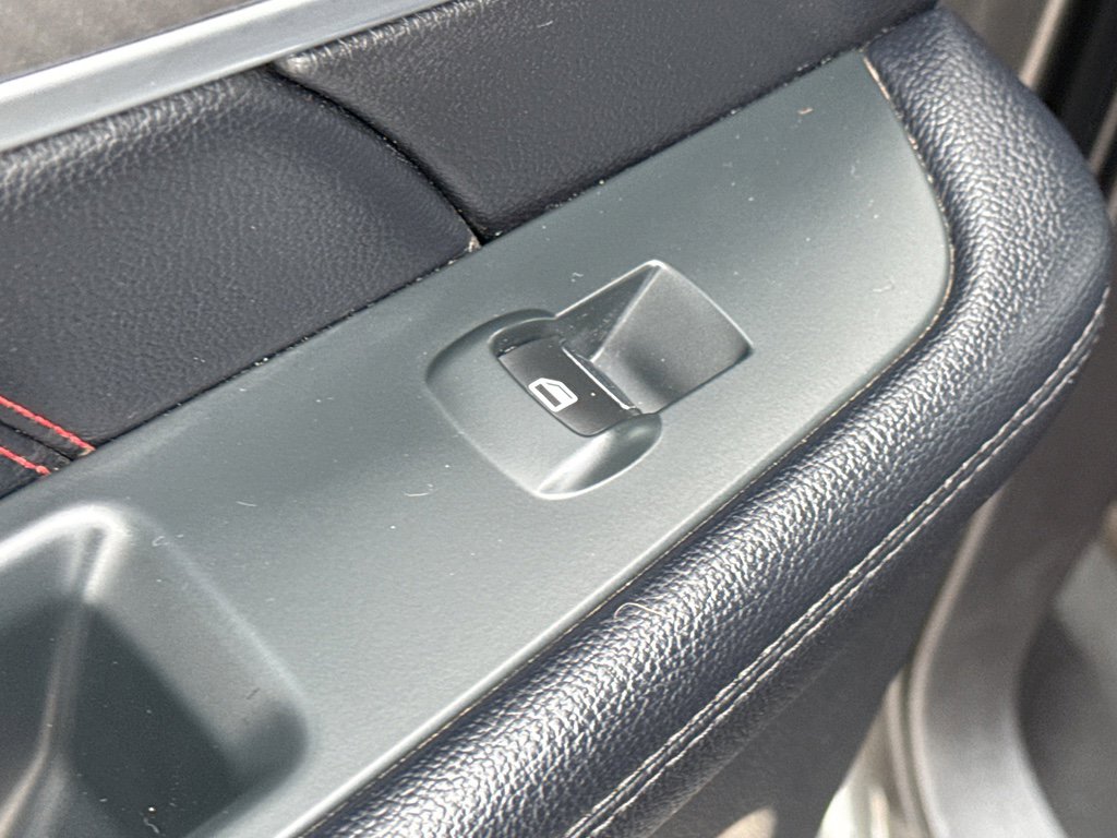 Used 2018 Ford Explorer Sport image 31