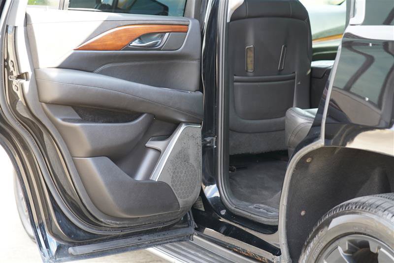 Used 2017 Cadillac Escalade Luxury AWD/4WD image 68