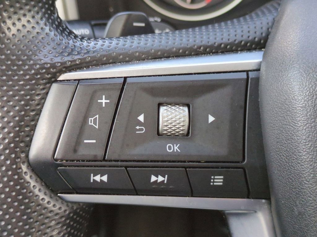 Used 2024 Mitsubishi Outlander SE image 27