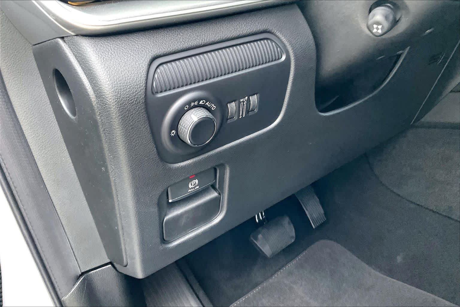 New 2026 Jeep Grand Wagoneer L Limited AWD/4WD image 18