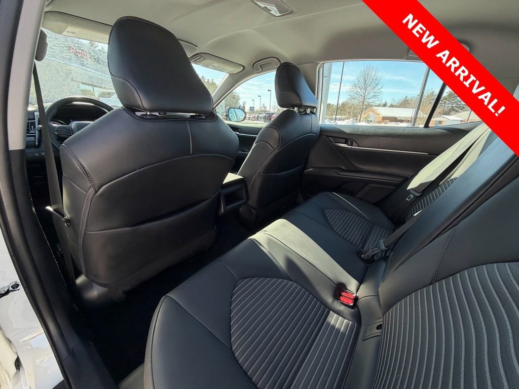Used 2024 Toyota Camry SE image 27