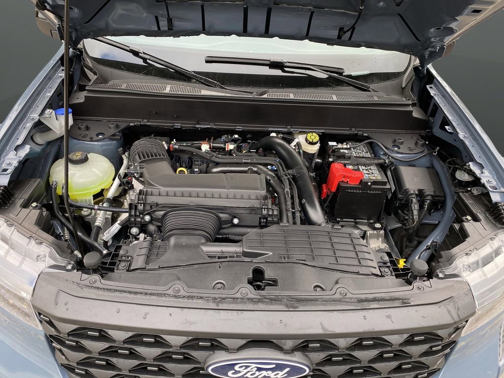 New 2025 Ford Maverick XLT w/ XLT Luxury Package image 48