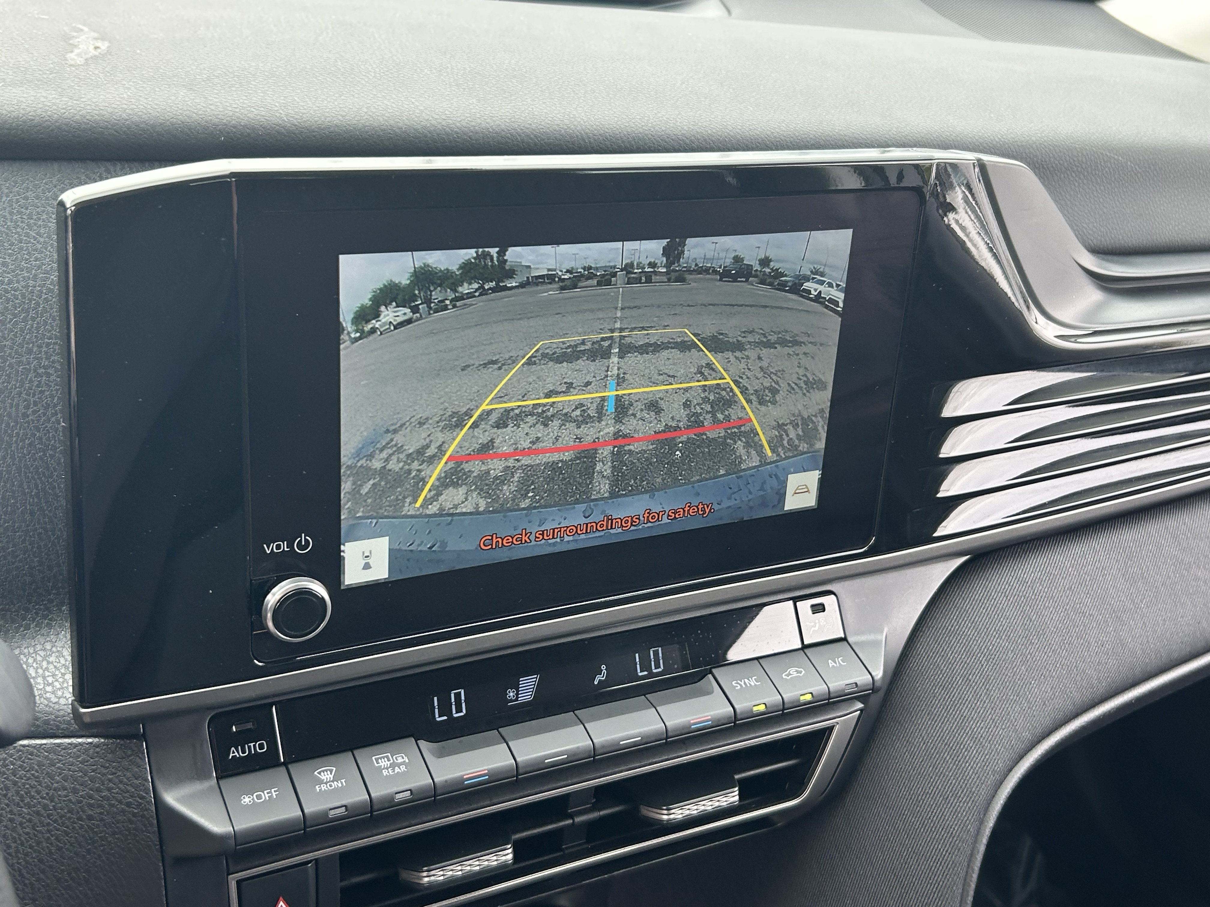 Used 2025 Toyota Camry LE FWD image 30