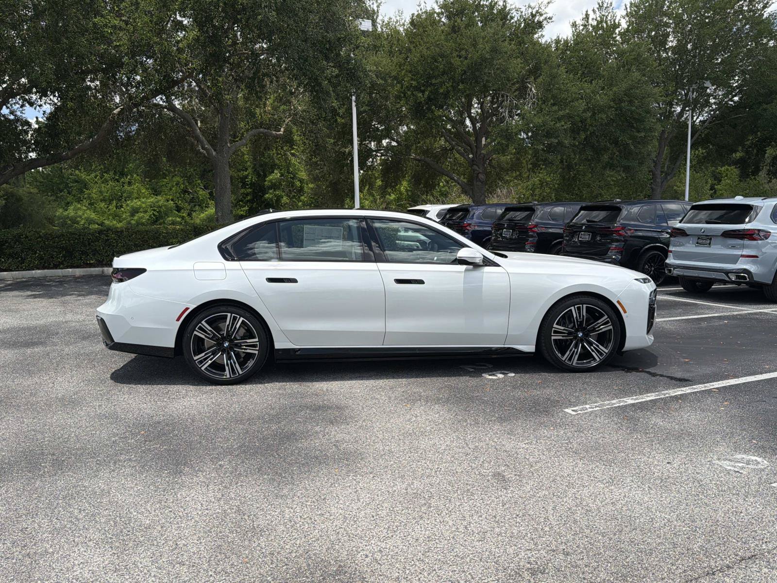 New 2026 BMW 750e xDrive w/ Executive Package AWD/4WD image 3