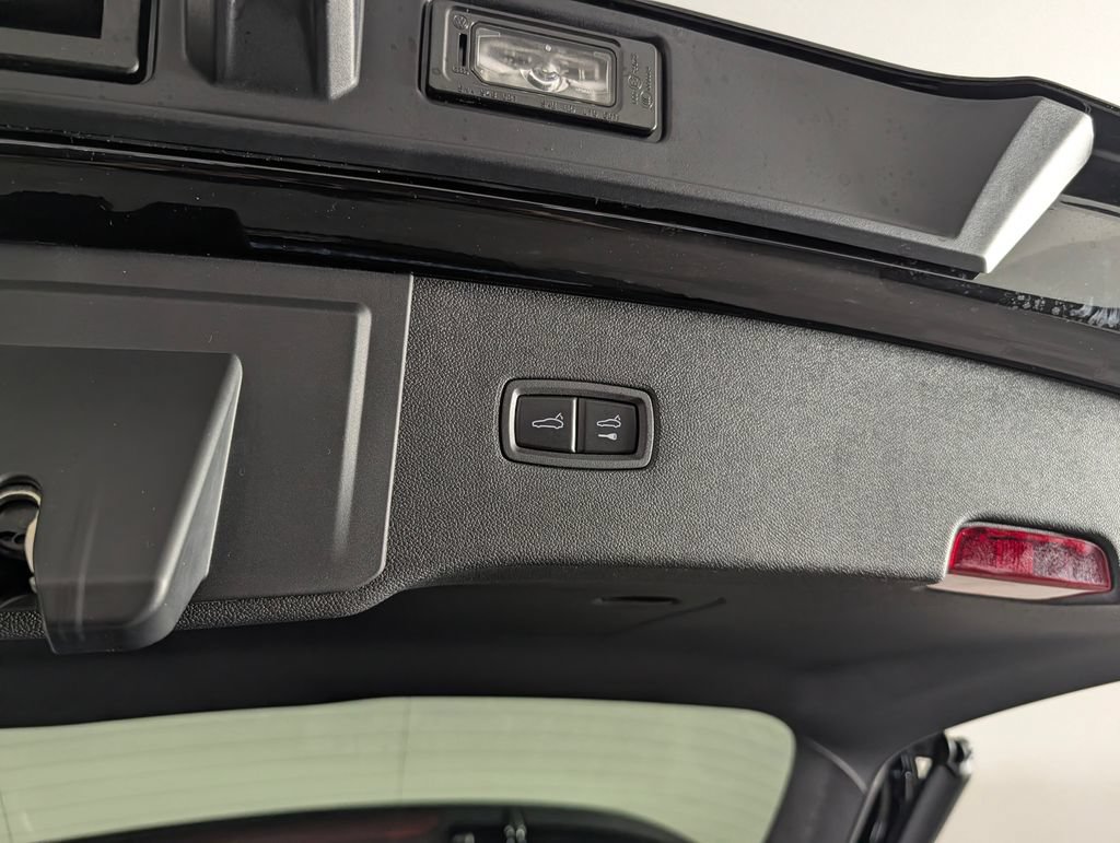 New 2026 Porsche Cayenne GTS AWD/4WD image 18
