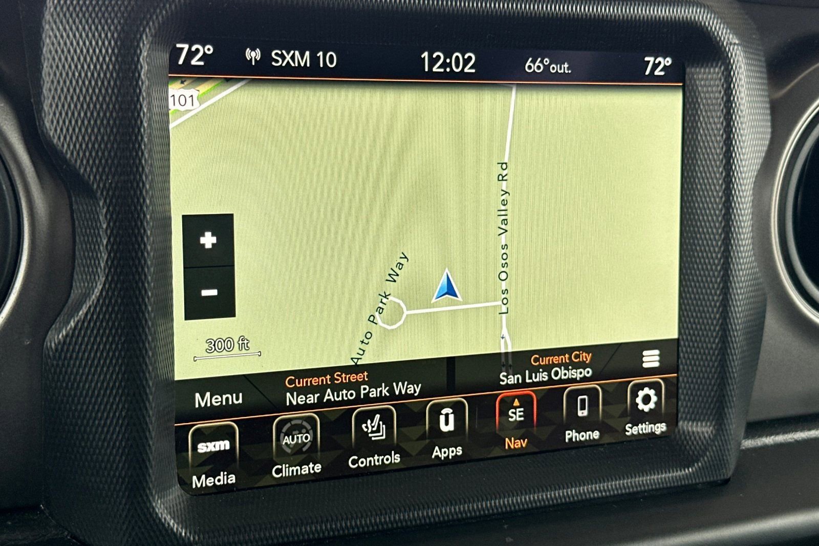 Used 2021 Jeep Gladiator Willys image 17