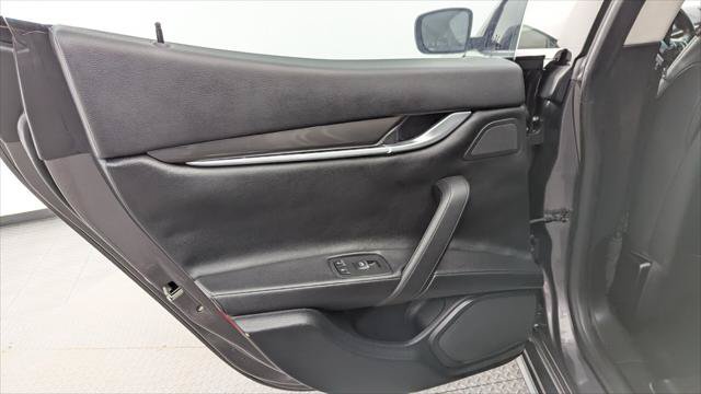 Used 2015 Maserati Ghibli RWD image 14