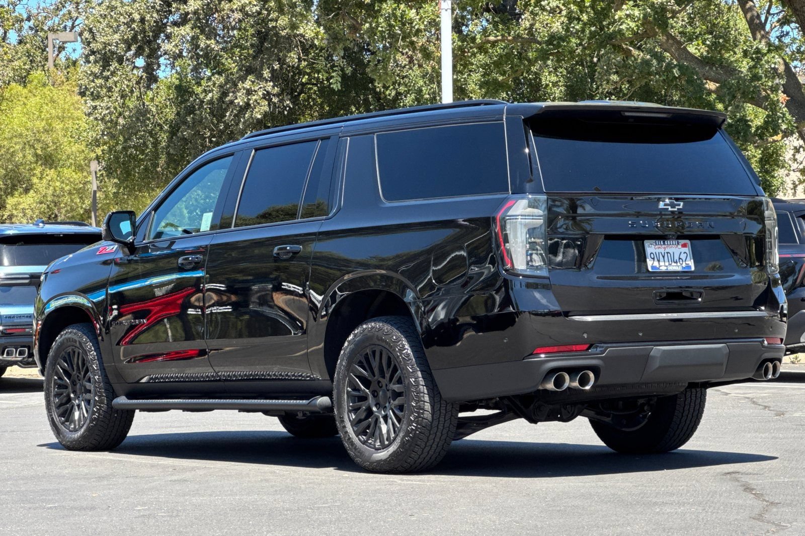 Used 2026 Chevrolet Suburban Z71 w/ Comfort Package AWD/4WD image 5