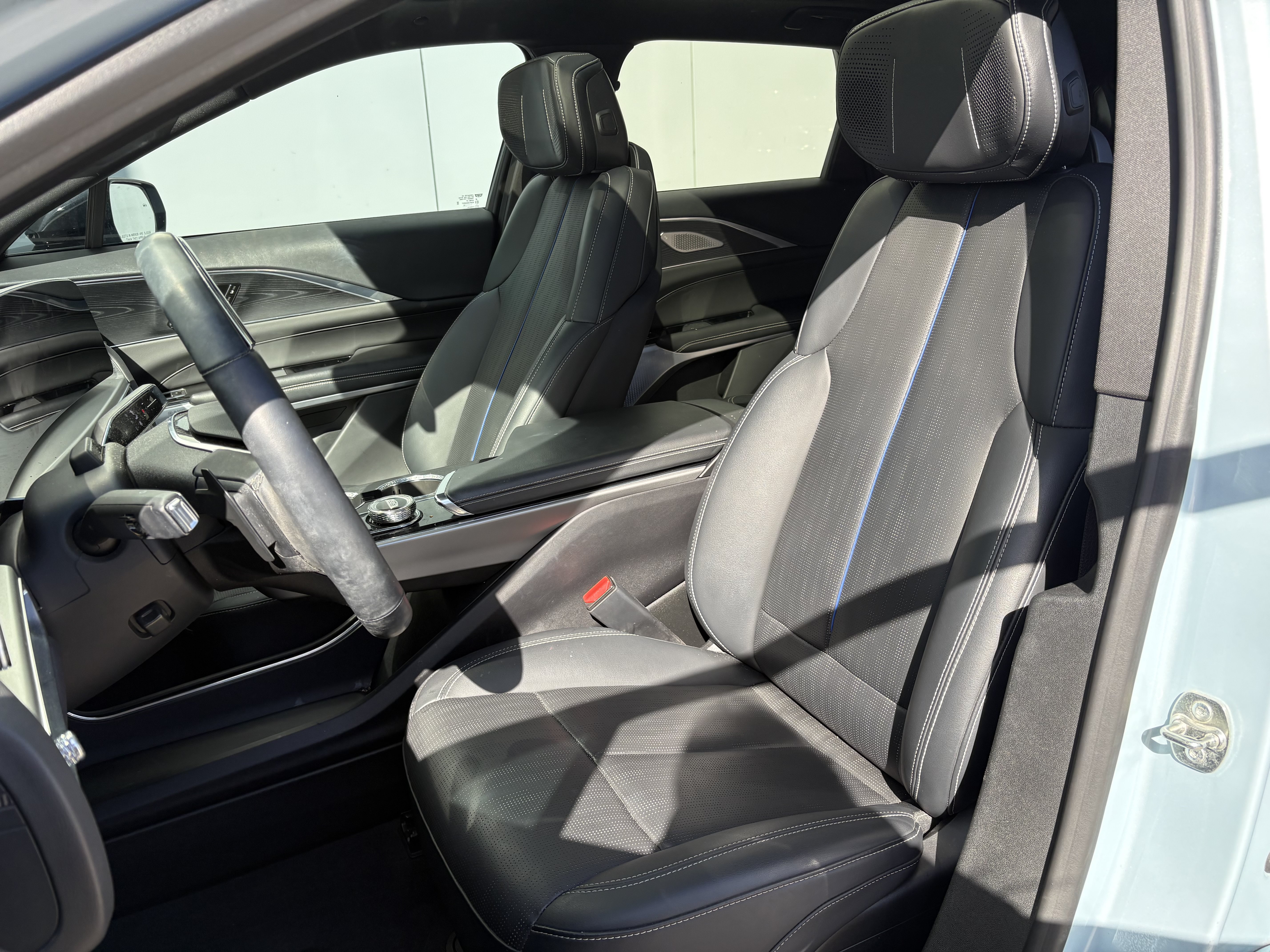 Certified 2024 Cadillac Lyriq Luxury AWD/4WD image 12