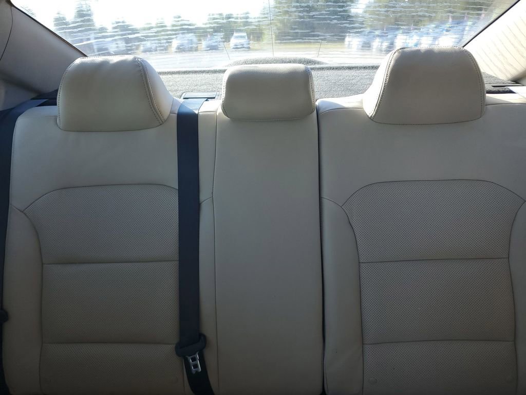 Used 2017 Hyundai Elantra Value Edition image 13