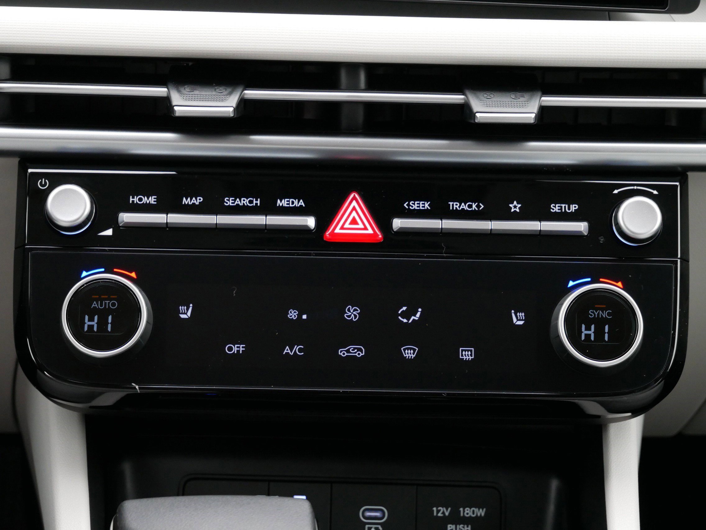 New 2026 Hyundai Tucson SEL image 11