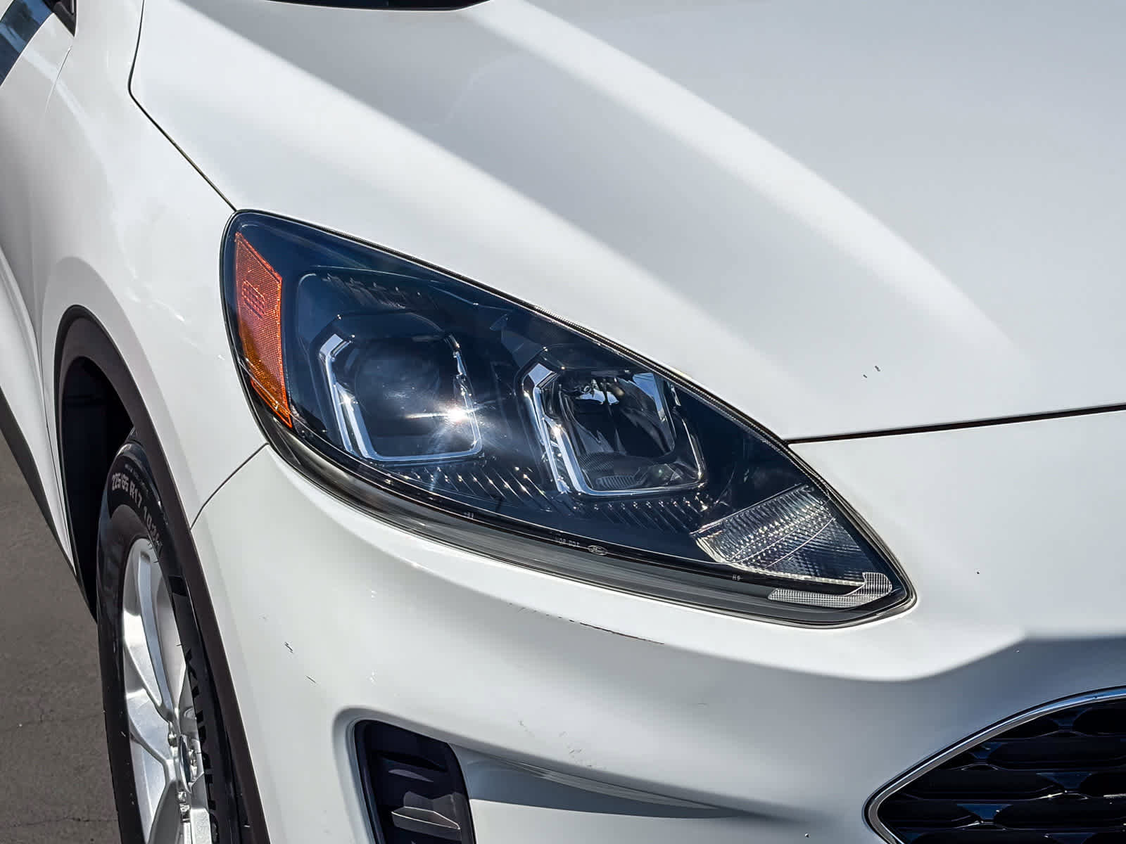 Used 2020 Ford Escape SE image 7