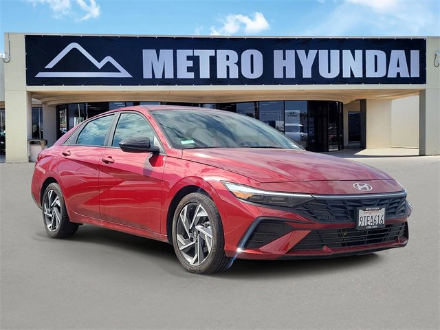 Certified 2025 Hyundai Elantra Sport image 1