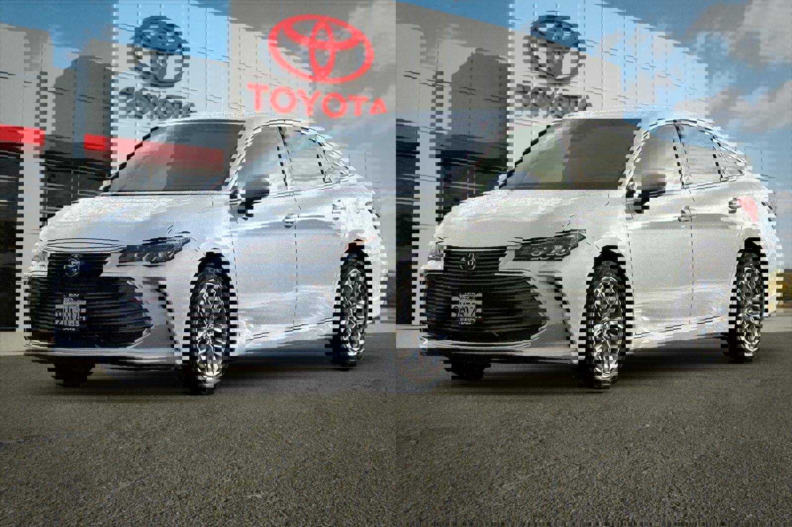 Certified 2022 Toyota Avalon XLE image 7