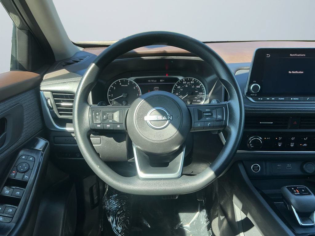 Used 2023 Nissan Rogue S AWD/4WD image 13