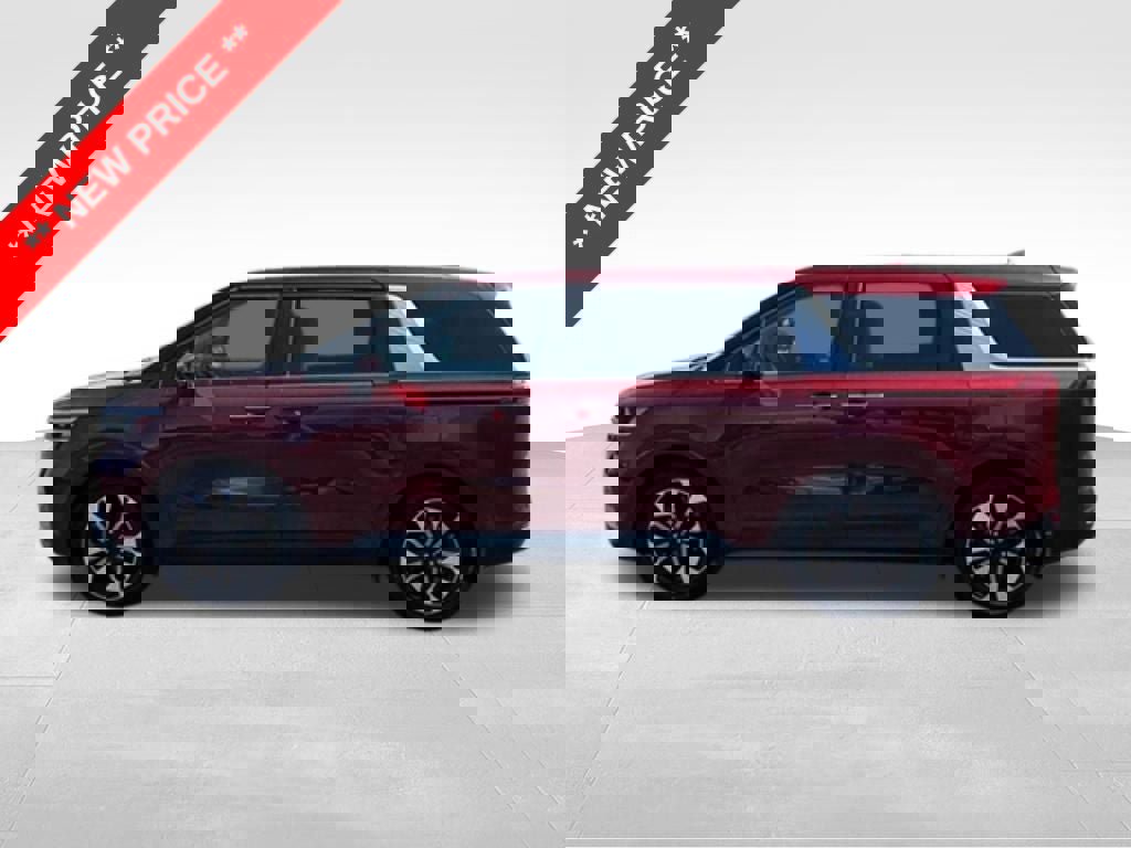 Used 2024 Kia Carnival EX image 2