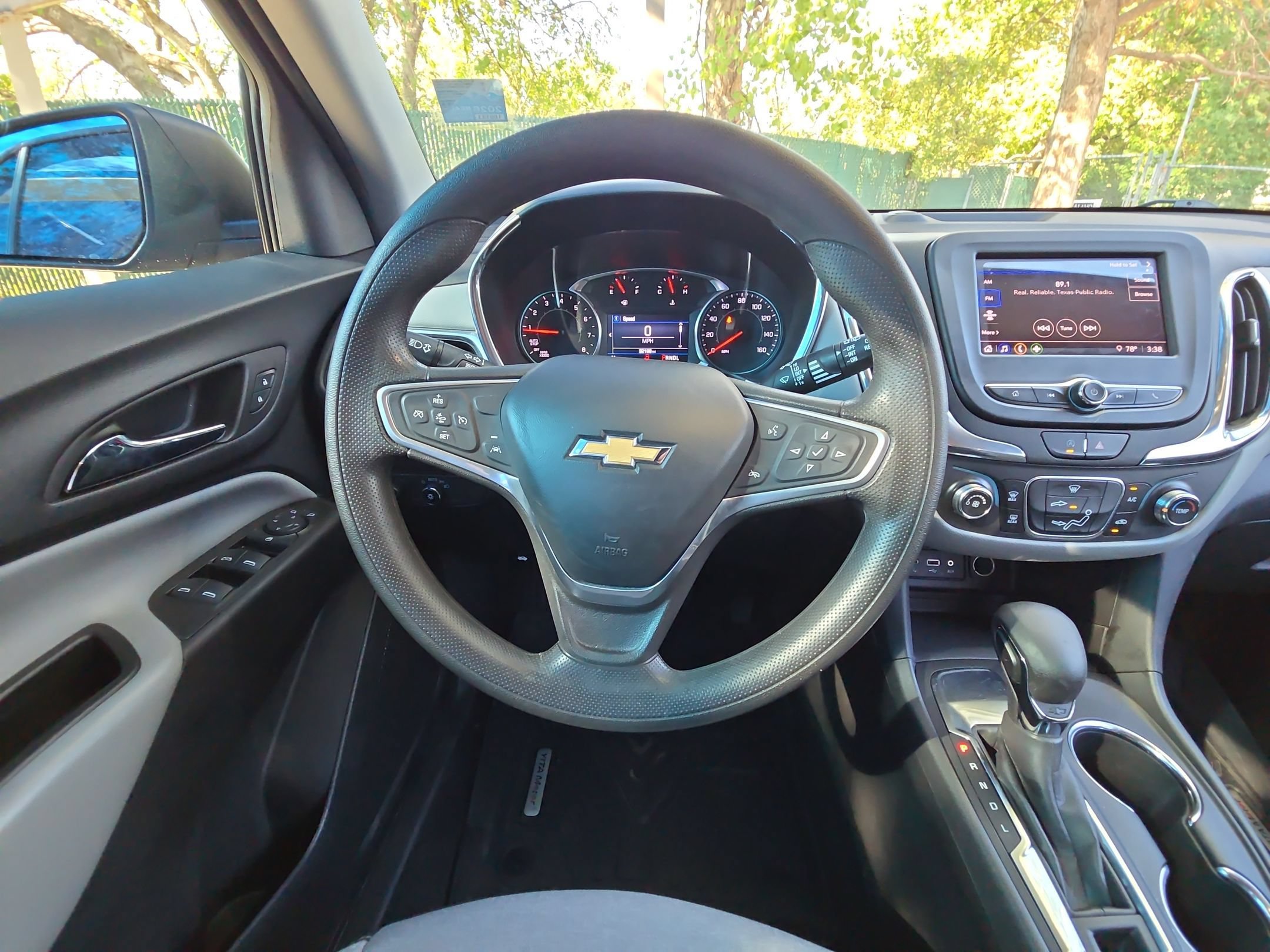 Used 2023 Chevrolet Equinox LS w/ LS Convenience Package FWD image 20