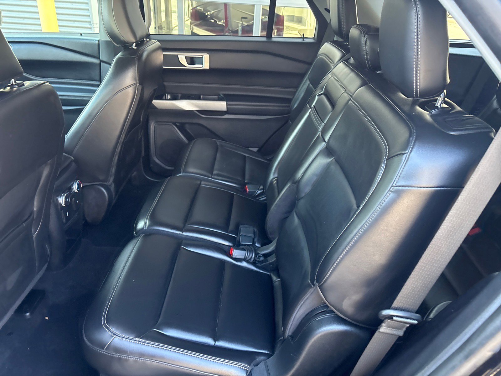 Used 2022 Ford Explorer XLT w/ Equipment Group 202A image 37