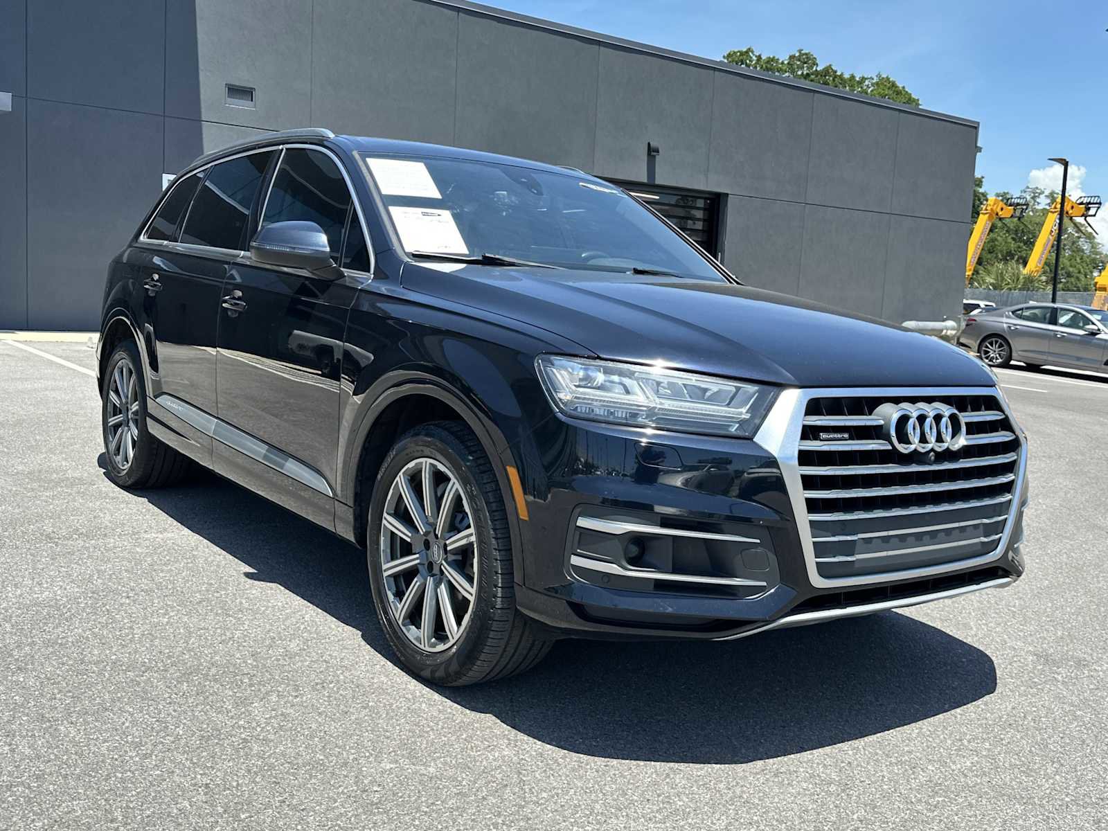 Used 2017 Audi Q7 2.0T Premium Plus w/ Premium Plus Package AWD/4WD image 1