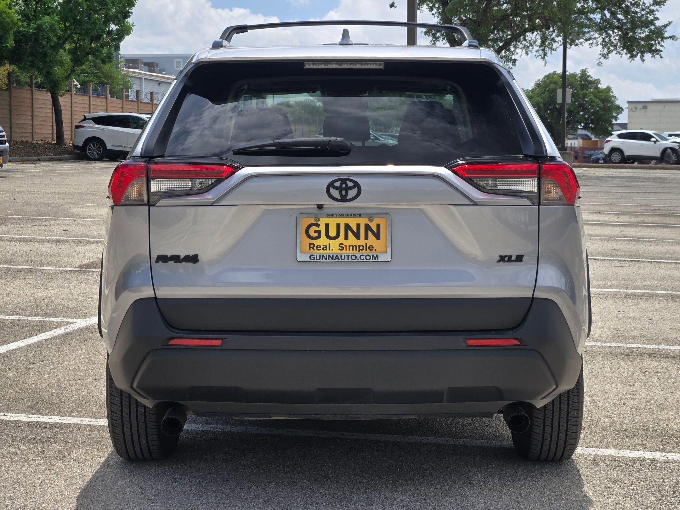 Used 2025 Toyota RAV4 XLE w/ Convenience Package FWD image 5