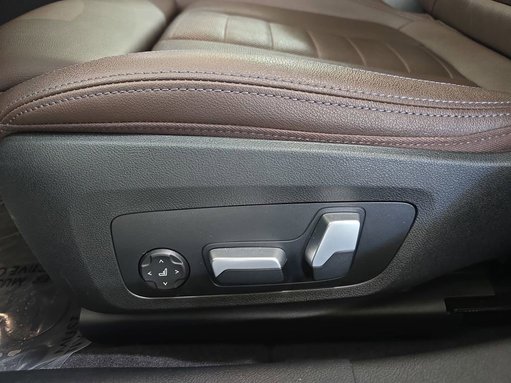 Certified 2023 BMW i4 M50 w/ Premium Package image 28