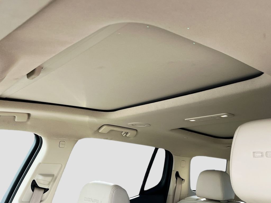 Used 2023 GMC Acadia Denali w/ Denali Ultimate Package image 23