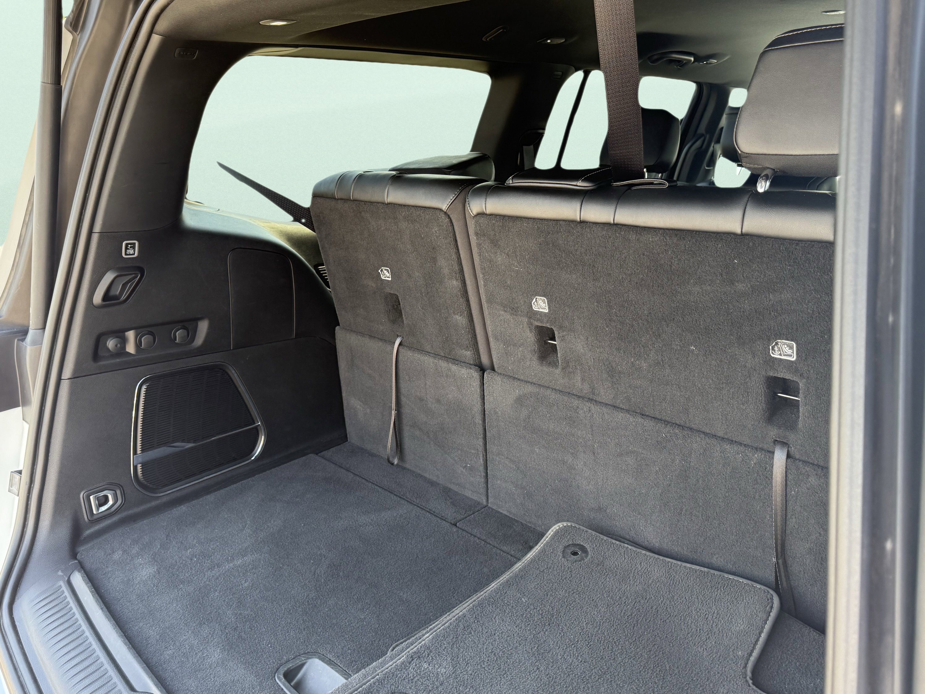 Used 2024 Jeep Wagoneer Series II w/ Flexible Seating Group image 21