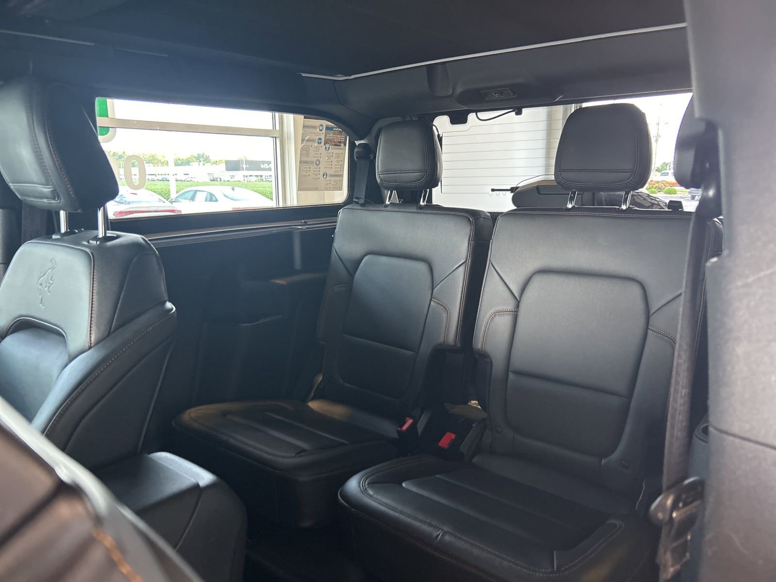 Used 2023 Ford Bronco Badlands image 14