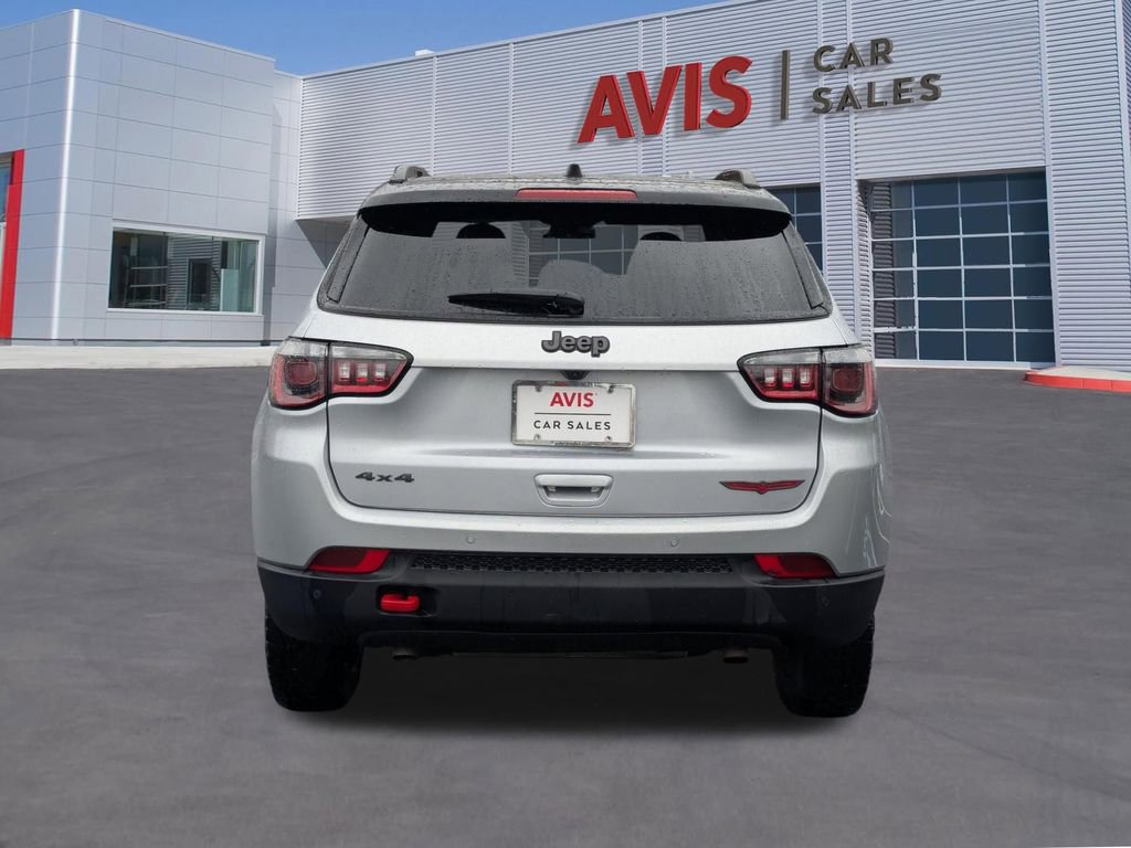 Used 2025 Jeep Compass Trailhawk image 7