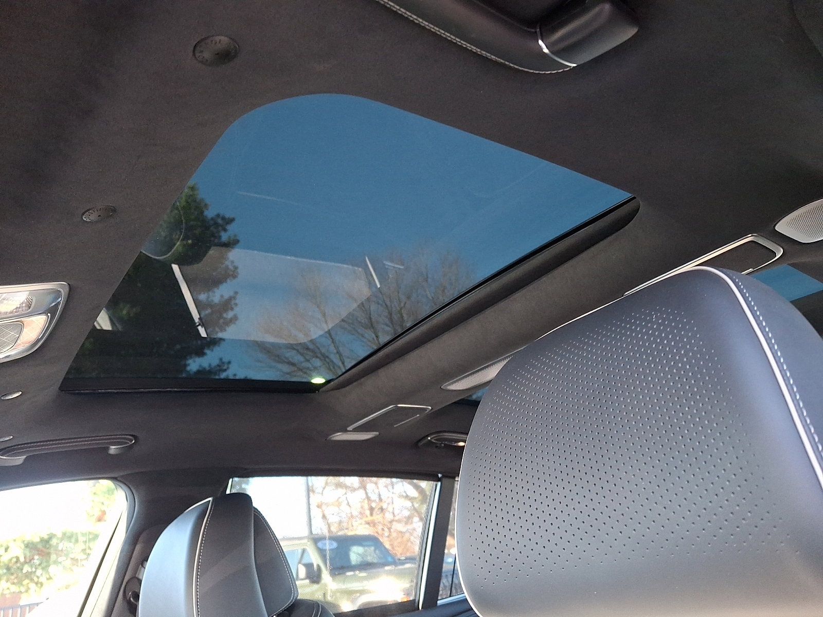 Certified 2025 Genesis G90 3.5T image 21