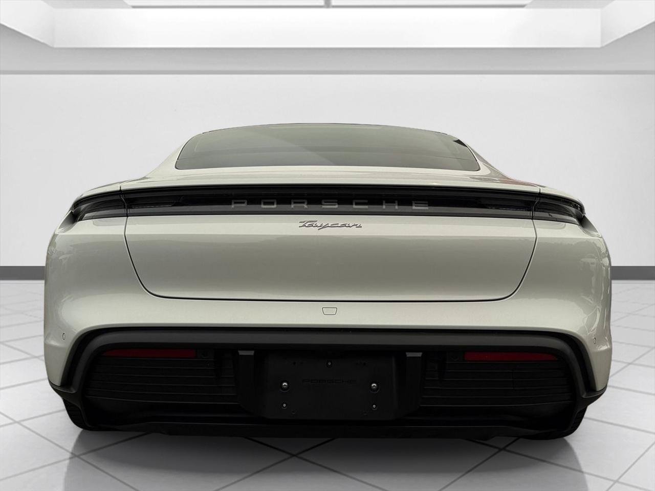 Used 2021 Porsche Taycan RWD image 5