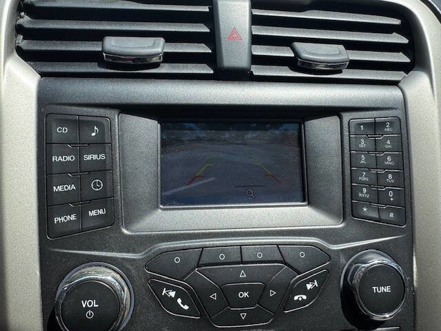 Used 2016 Ford Fusion SE image 39