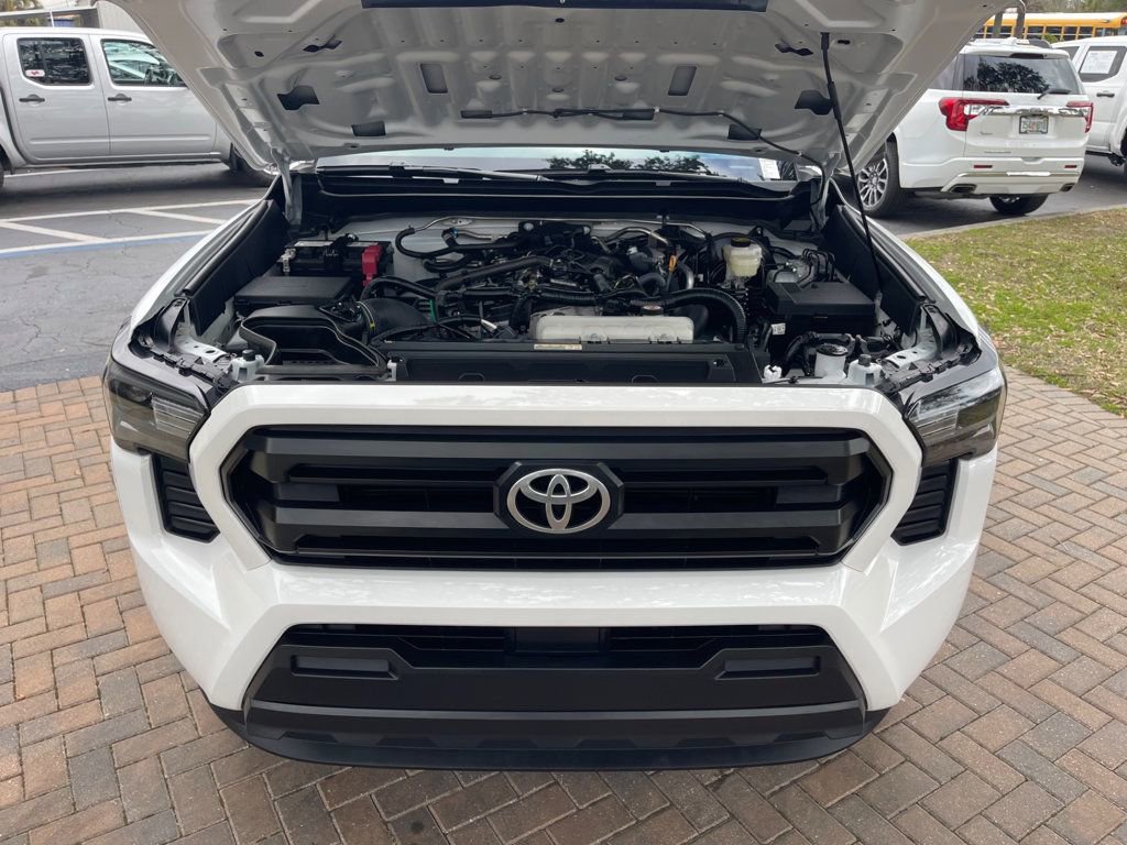 Used 2025 Toyota Tacoma SR image 17