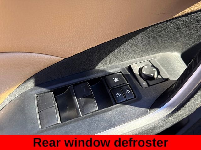 Used 2021 Toyota RAV4 LE image 15