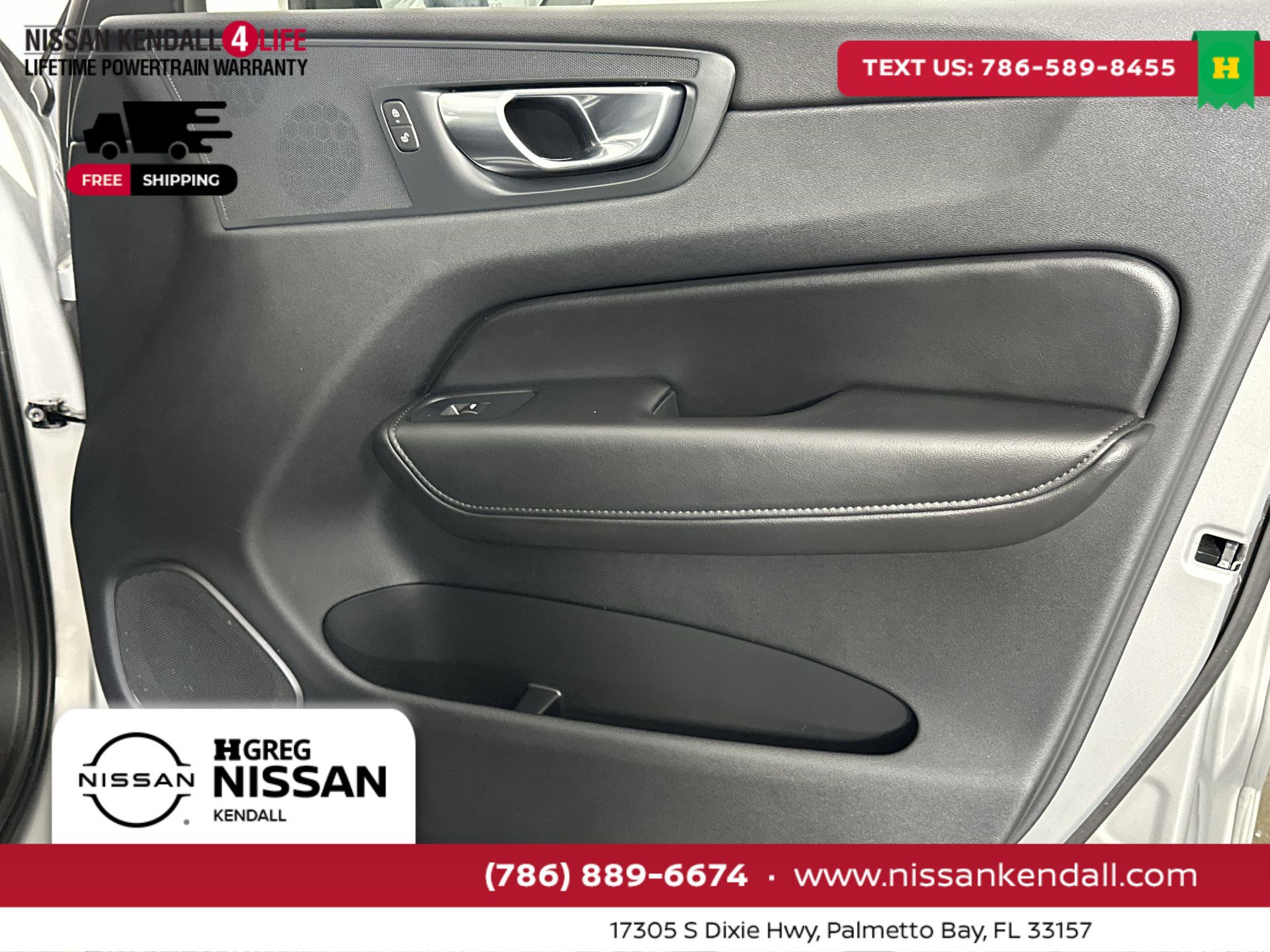 Used 2025 Volvo XC60 B5 Plus image 35