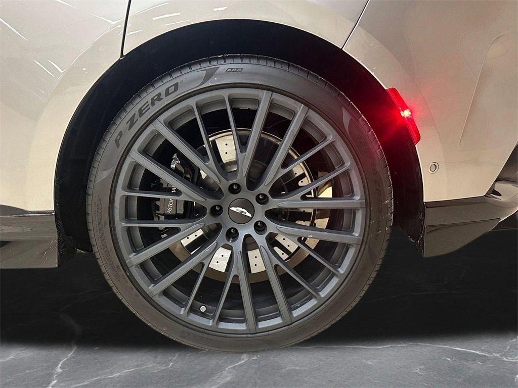 New 2026 Aston Martin DBX 707 image 32