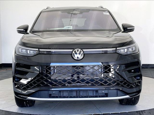 New 2026 Volkswagen Tiguan SEL R-Line AWD/4WD image 3