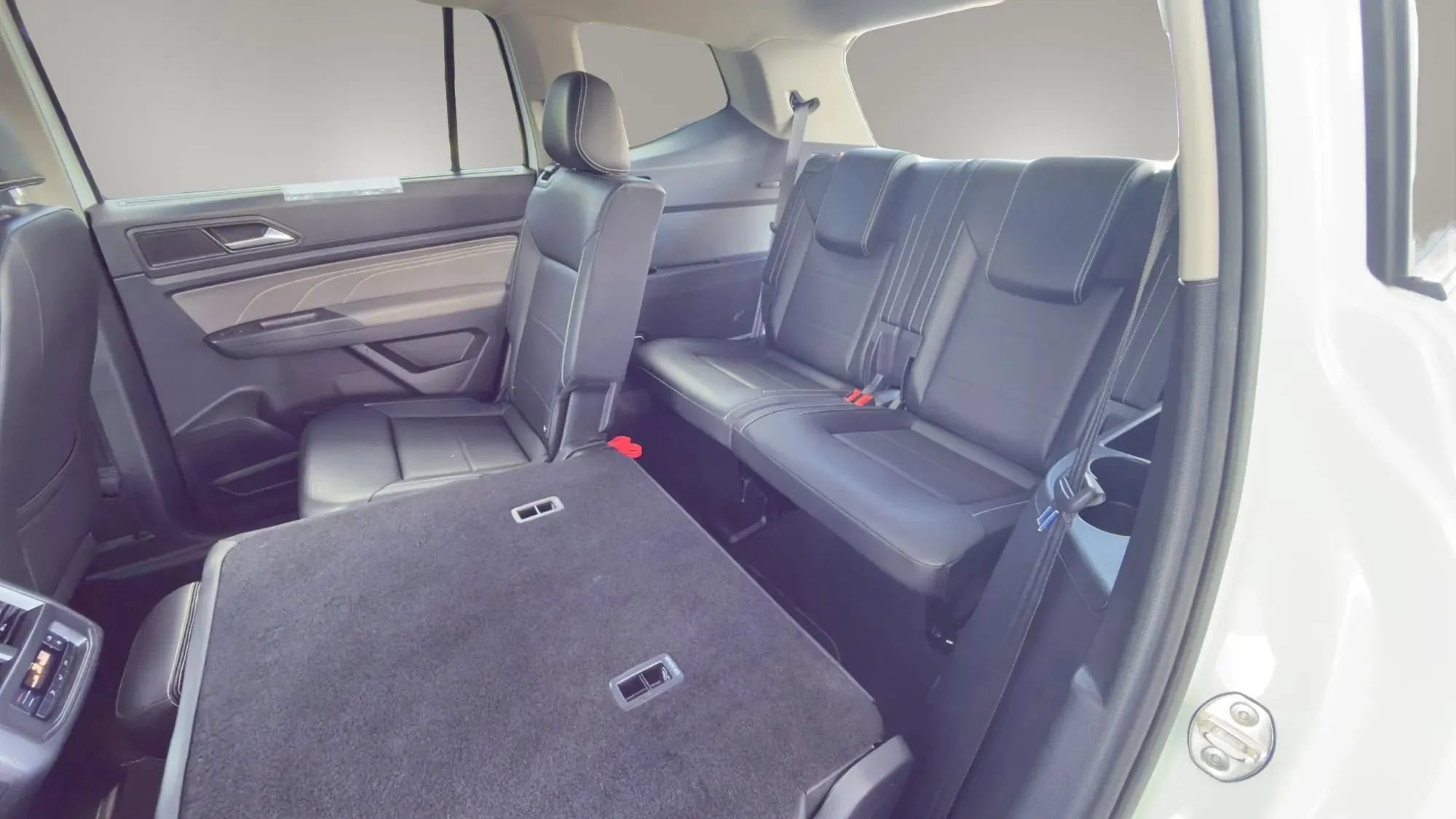 Used 2023 Volkswagen Atlas SE FWD image 15
