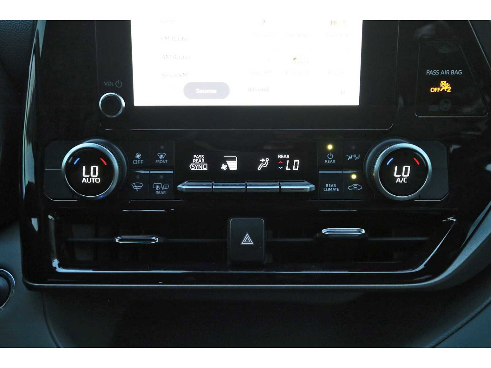 Used 2023 Toyota Highlander LE image 21