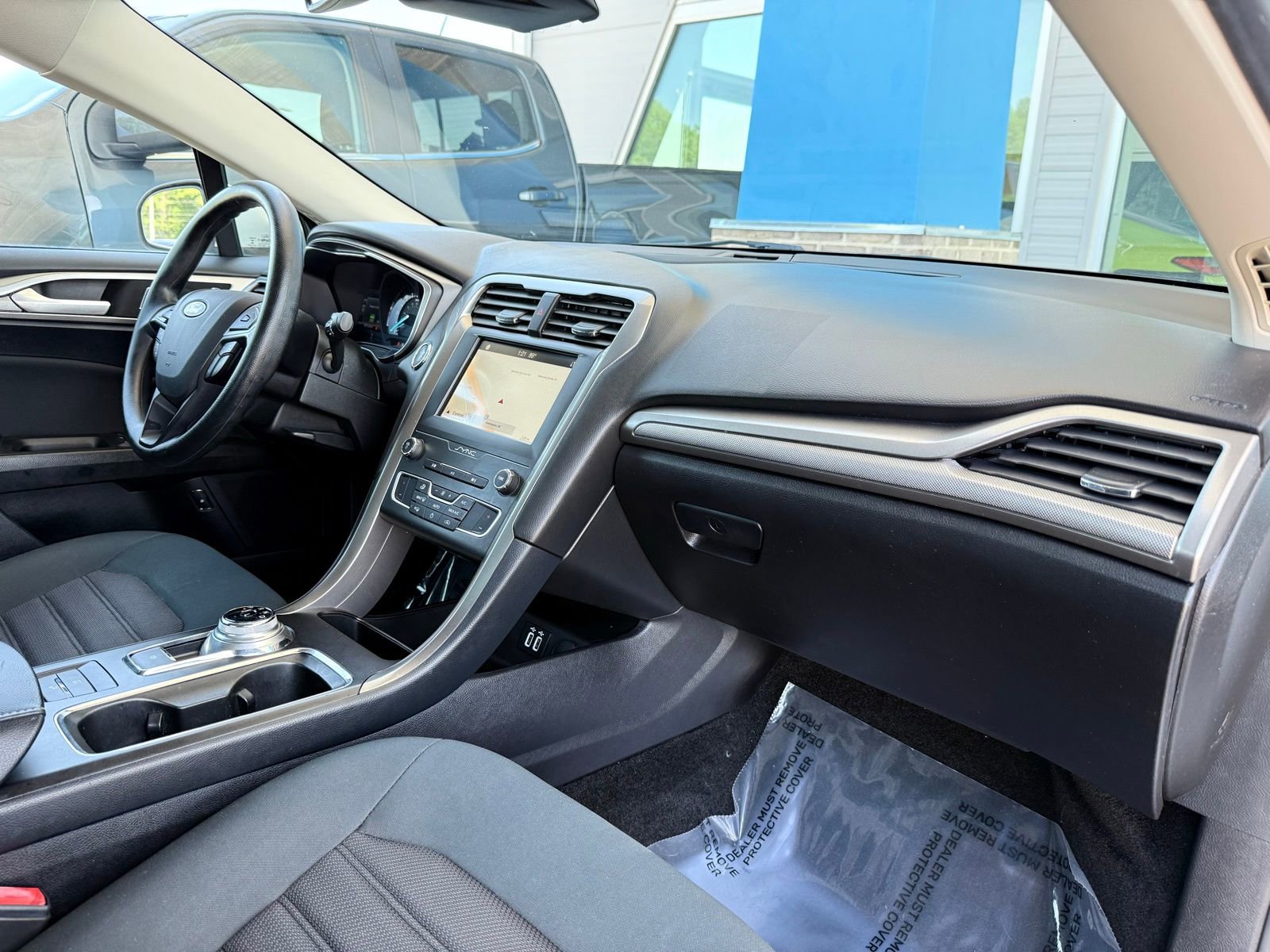 Used 2019 Ford Fusion SE image 21