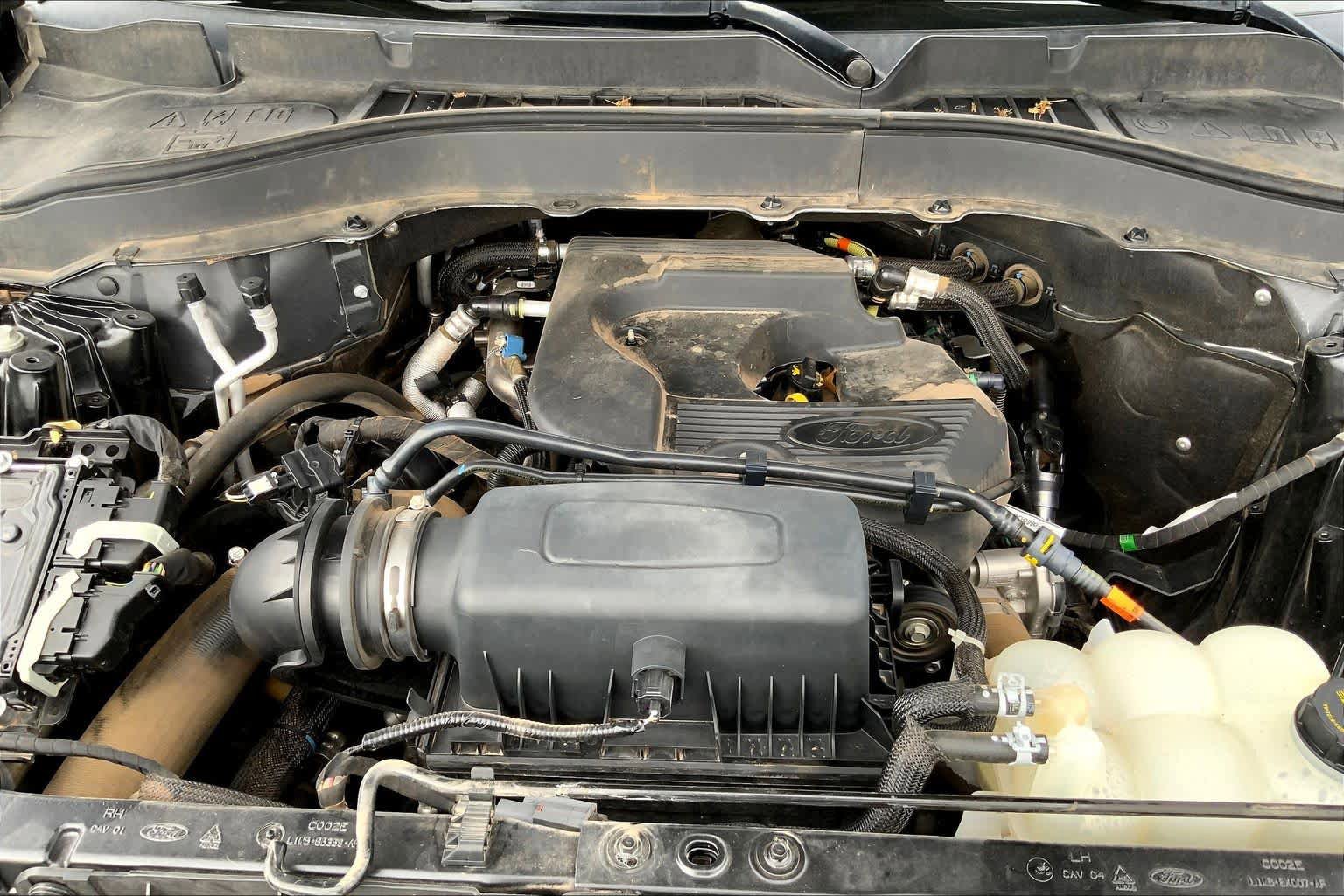 Used 2020 Ford Explorer XLT w/ Equipment Group 202A image 32