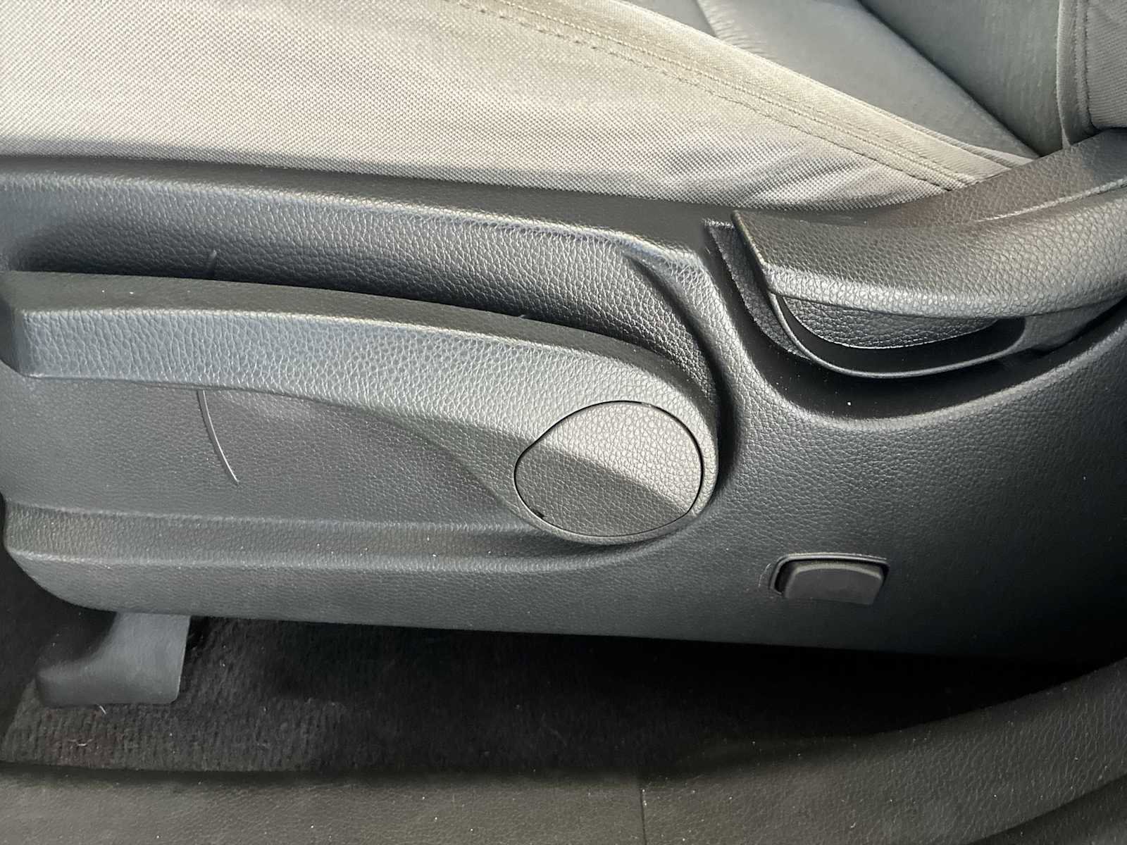 Used 2017 Hyundai Santa Fe Sport image 14