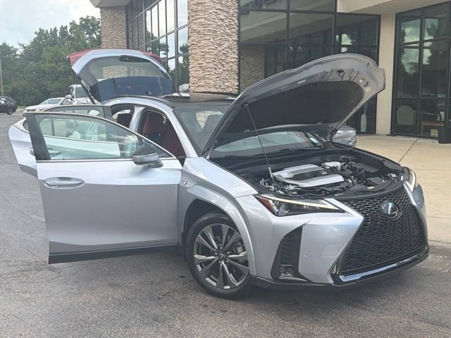 Certified 2024 Lexus UX 250h F Sport FWD image 9