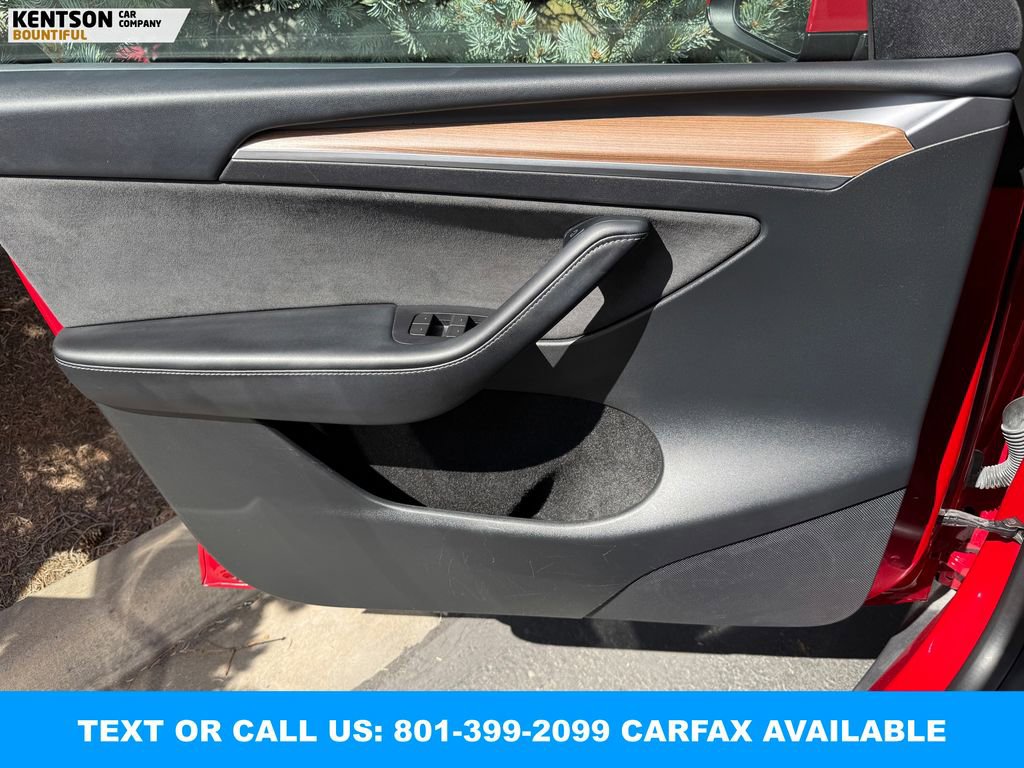 Used 2023 Tesla Model Y Performance AWD/4WD image 17